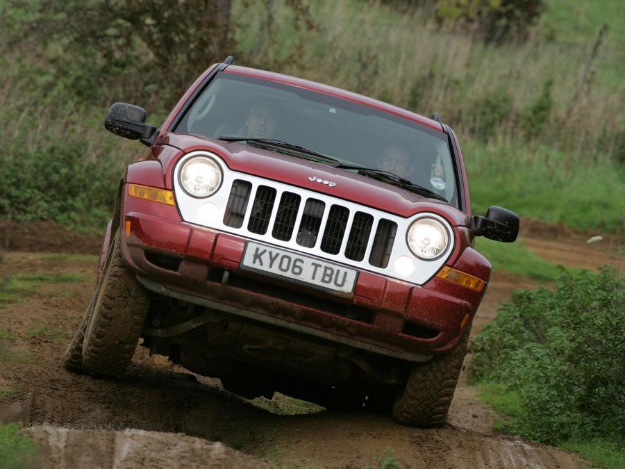  Jeep Cherokee Limited 2005 года  (UK) (фото 27 из 30)